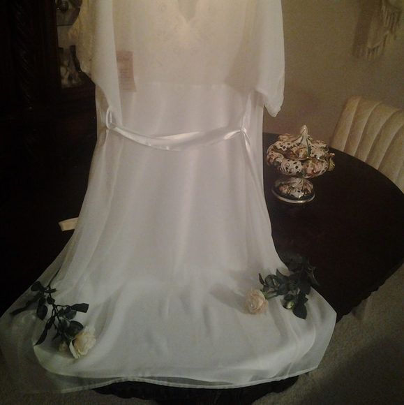 NEW CINEMA 2PC WHITE SATIN SEDUCTIVE LINGERIE MED - Picture 6 of 8